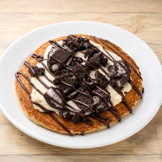 OREO CHEESECAKE PANCAKES