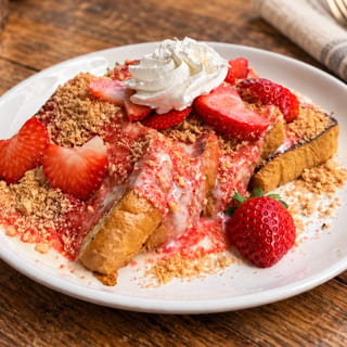 STRAWBERRY SHORTCAKE FRENCH TOAST